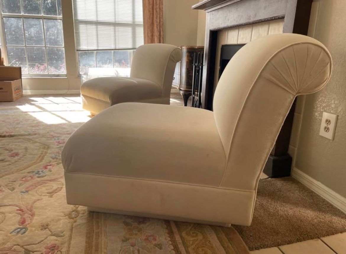 Elegant Couch/ Chairs (2) White/ Ivory