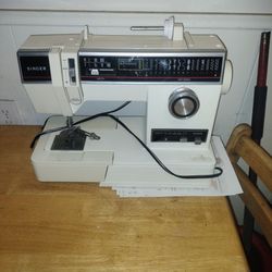 Singer Sewing Machine