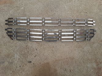 2017 Chevy Silverado grill