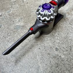 Dyson Cordless Vacuum 