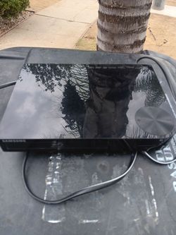!! Blu-ray Player Samsung  Works Great