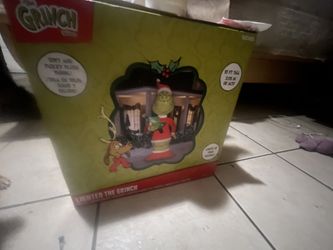 Inflatable. Grinch  Holiday 