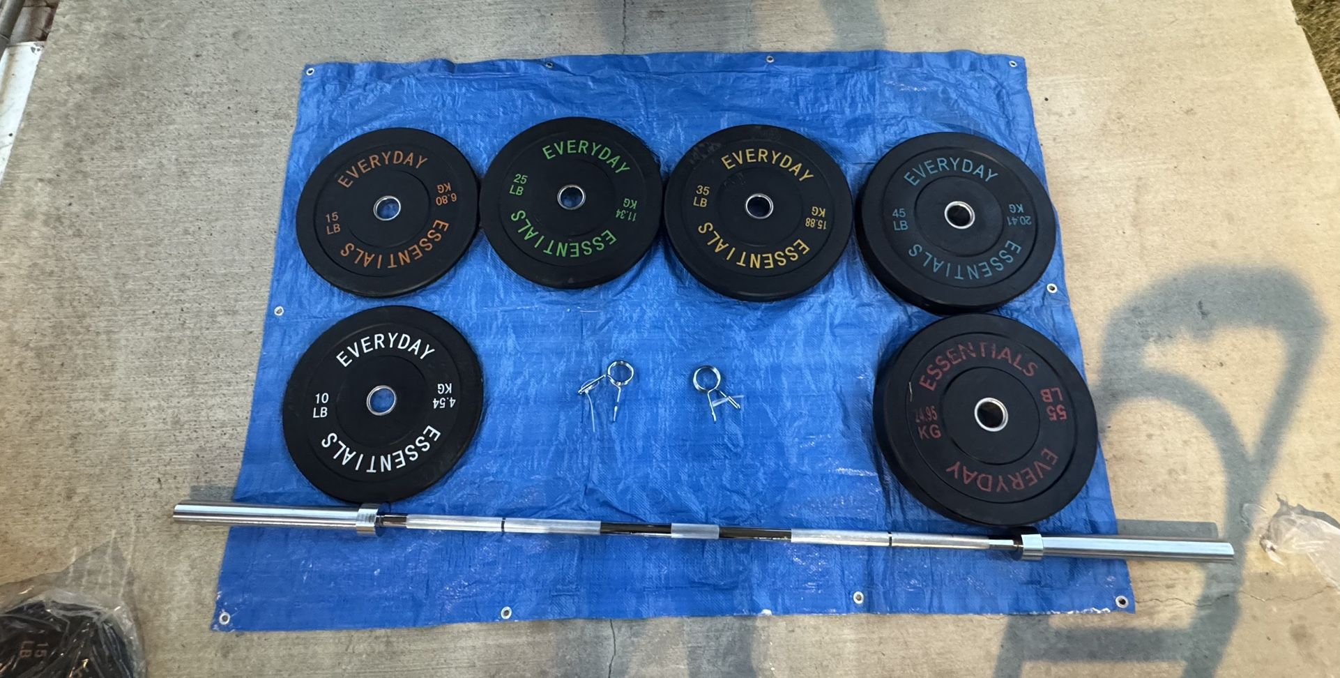 Olympic Bumper Plate Weights With Steel Hub, 370 lb Total With 7Ft Olympic Bar And Clips 