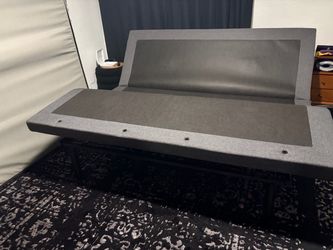 KING SIZE ADJUSTABLE BED FRAME WITH VIBRATION MASSAGE NON SMOKING HOUSE NO STAINS