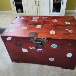 Storage Trunck/ Coffee Table
