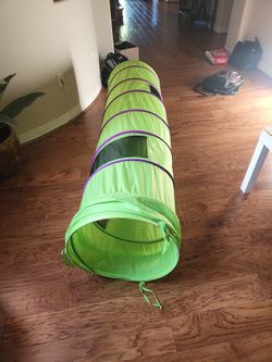 Kids Crawl Tunnel - 6 Feet Long  Good Condition