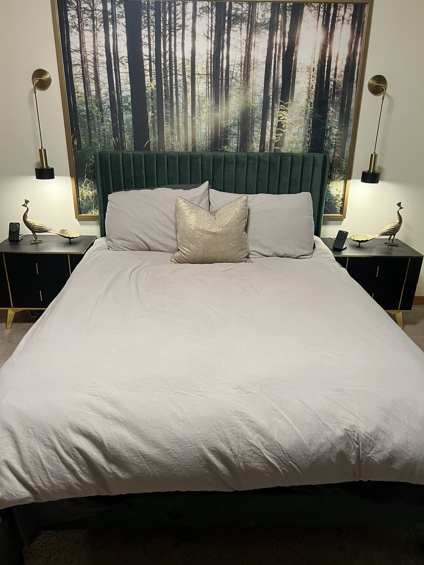 Complete Bedroom Set &decor