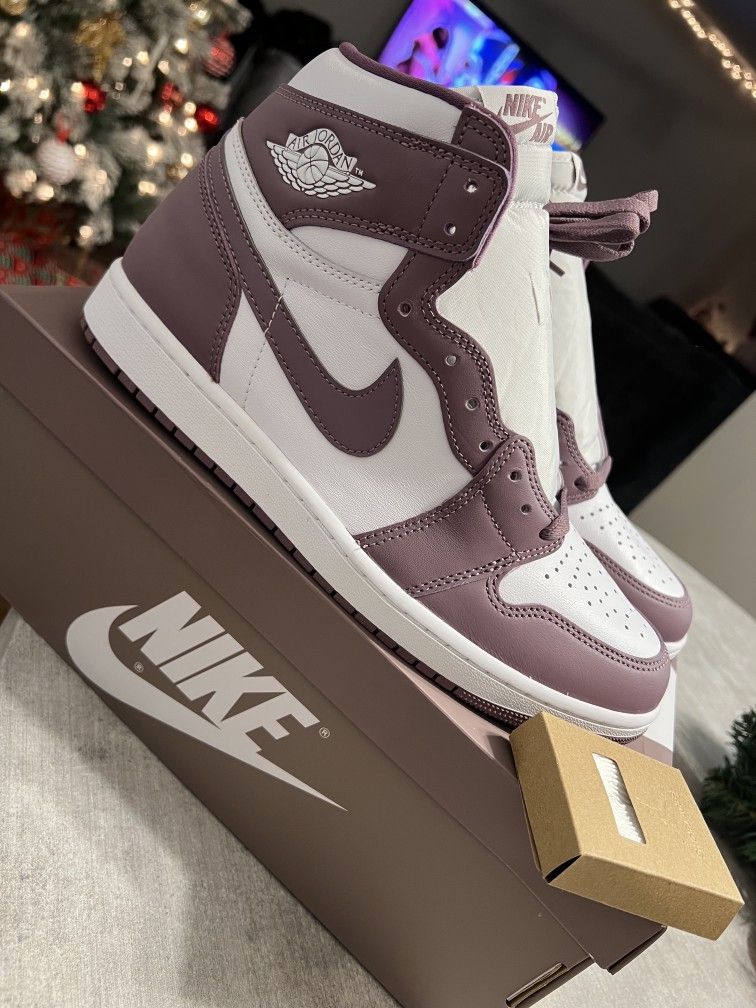 Jordan 1 Muave Color Way 