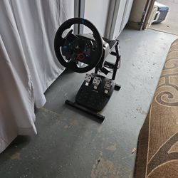 Logitech G29 Driving Force Racing Wheel