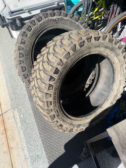 Radar Renegade R7 M/T Mud 37x12.50R20LT