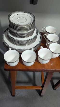 Lenox Dinnerware Set Kara model