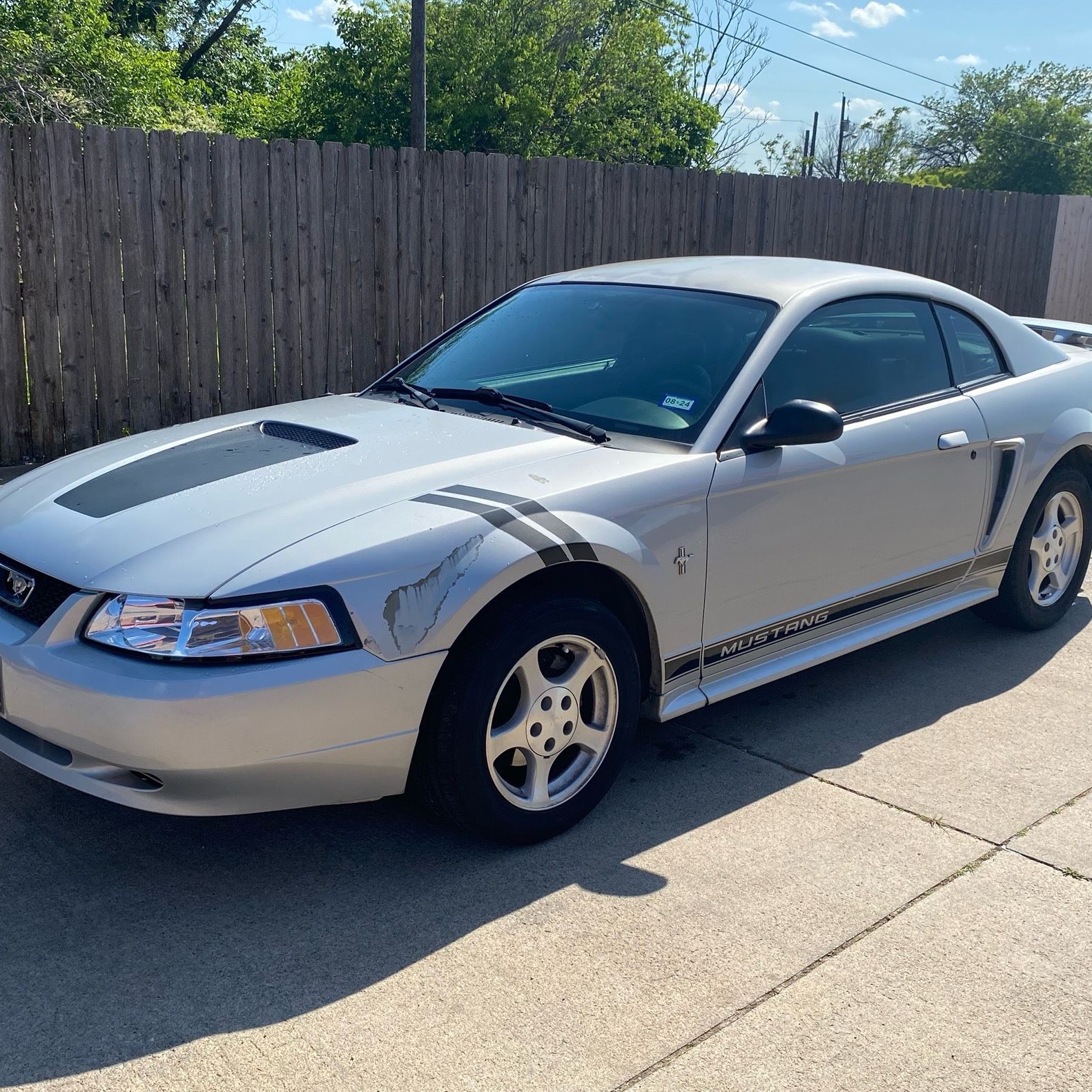 2002 Ford Mustang 2dr Coupe