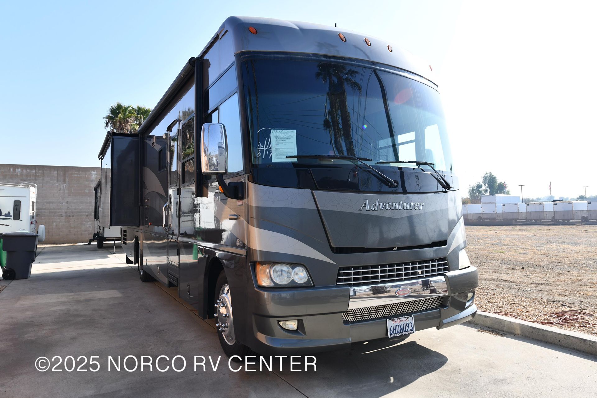 2008 Winnebago Adventurer 35L