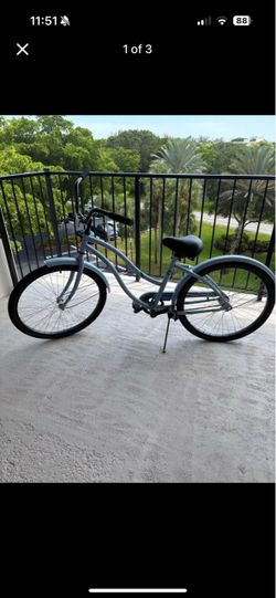 Light blue perfect condition bicycle !
