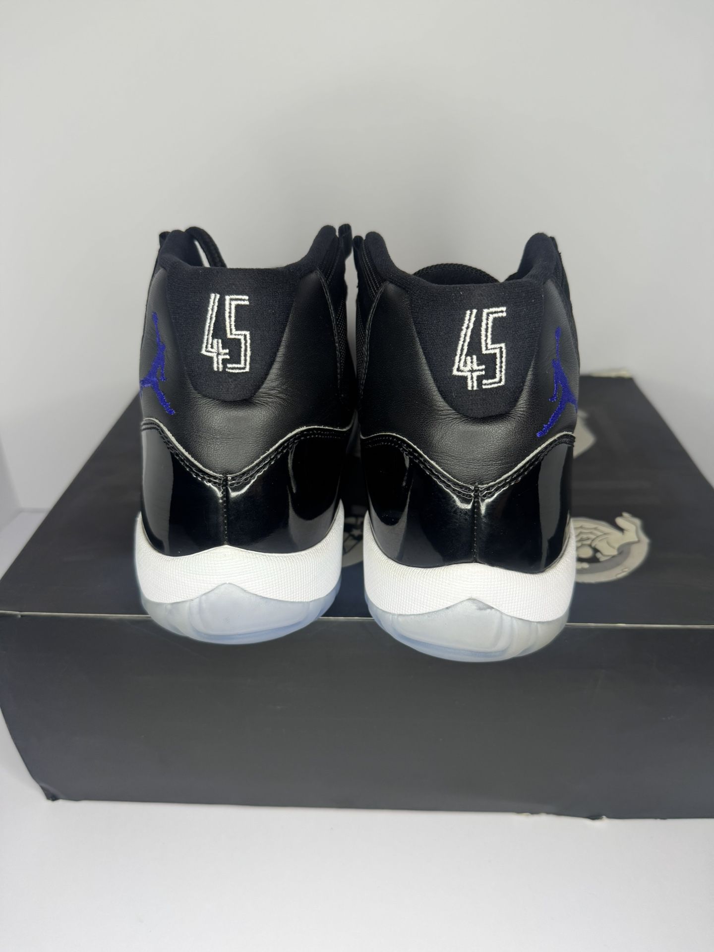 Jordan 11 “Space Jam” 2016 Size 10.5M - thefablabs.dk display picture 3
