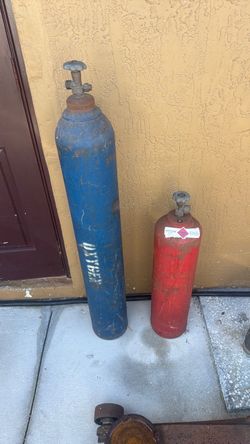 OXYGEN & ACETYLENE Tanks Set