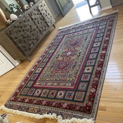 Real Handmade Persian Rug (70”x106”)