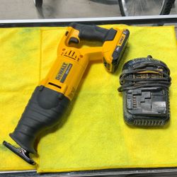 Dewalt Reciprocating Saw W/ Battery &  Charger