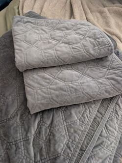 Grey Velvet Quilt and Shams queen size