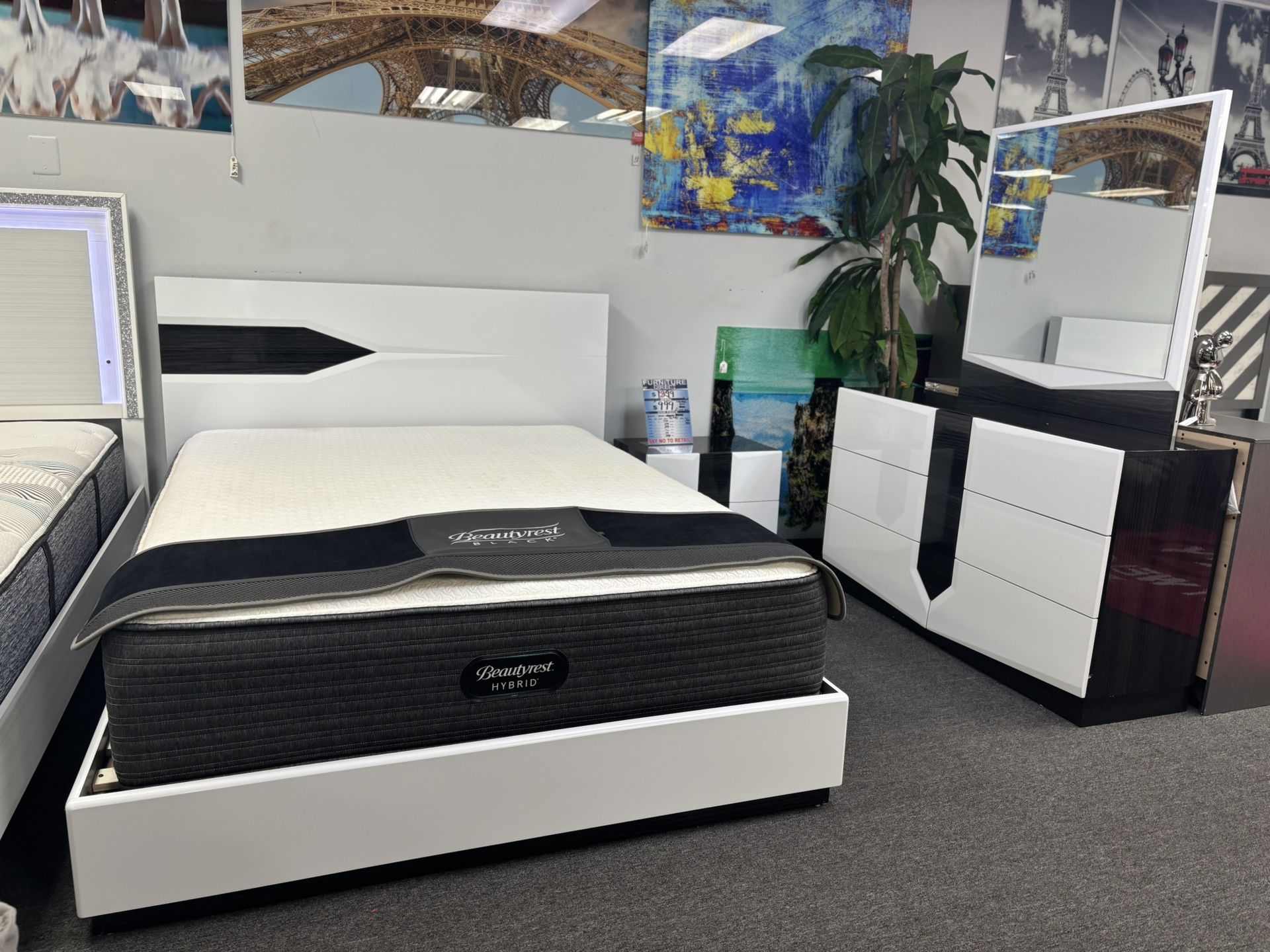 White/black Bedroom 5pc Set (furniture Assembly) For Sale (new)