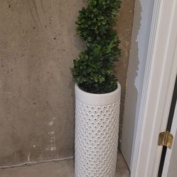 Base Ceramic Plant Holder