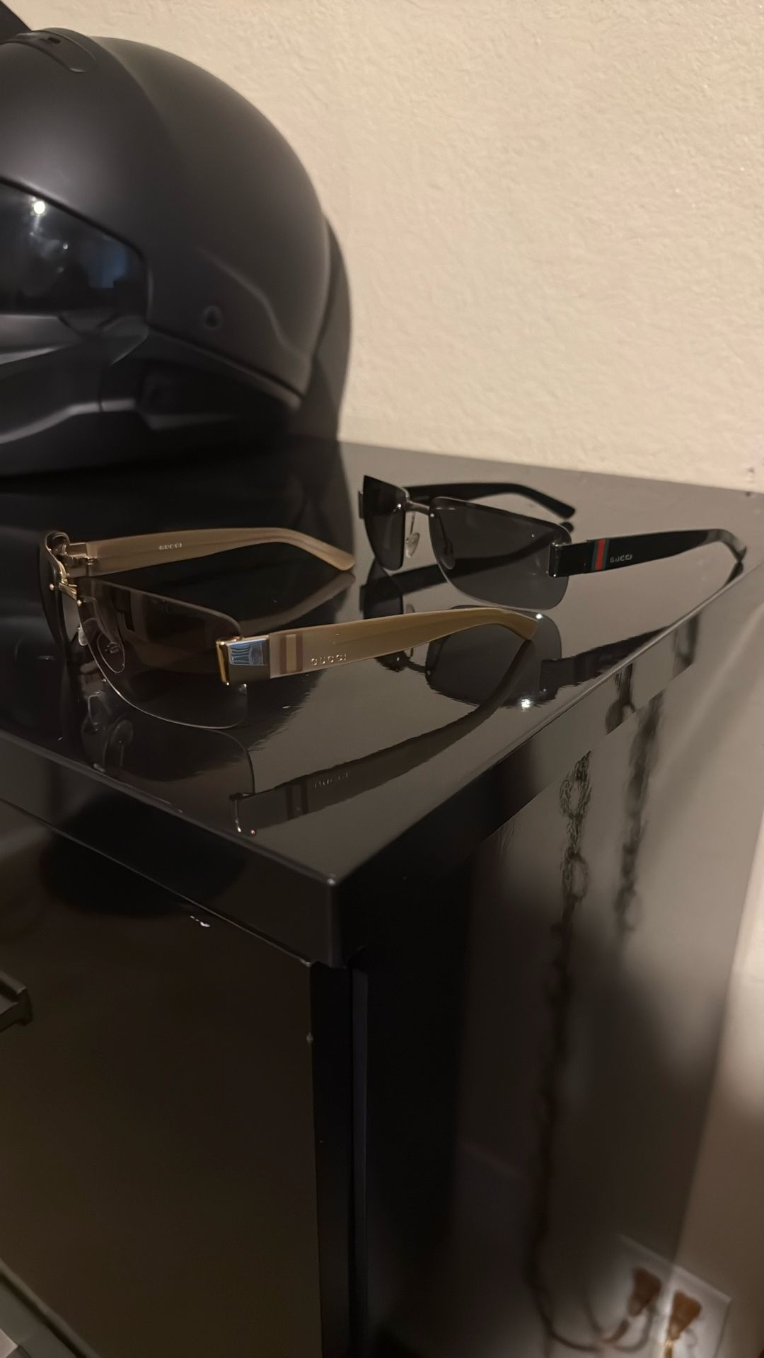 GUCCI SUNGLASSES 