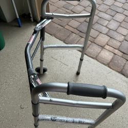 Foldable Walker - New