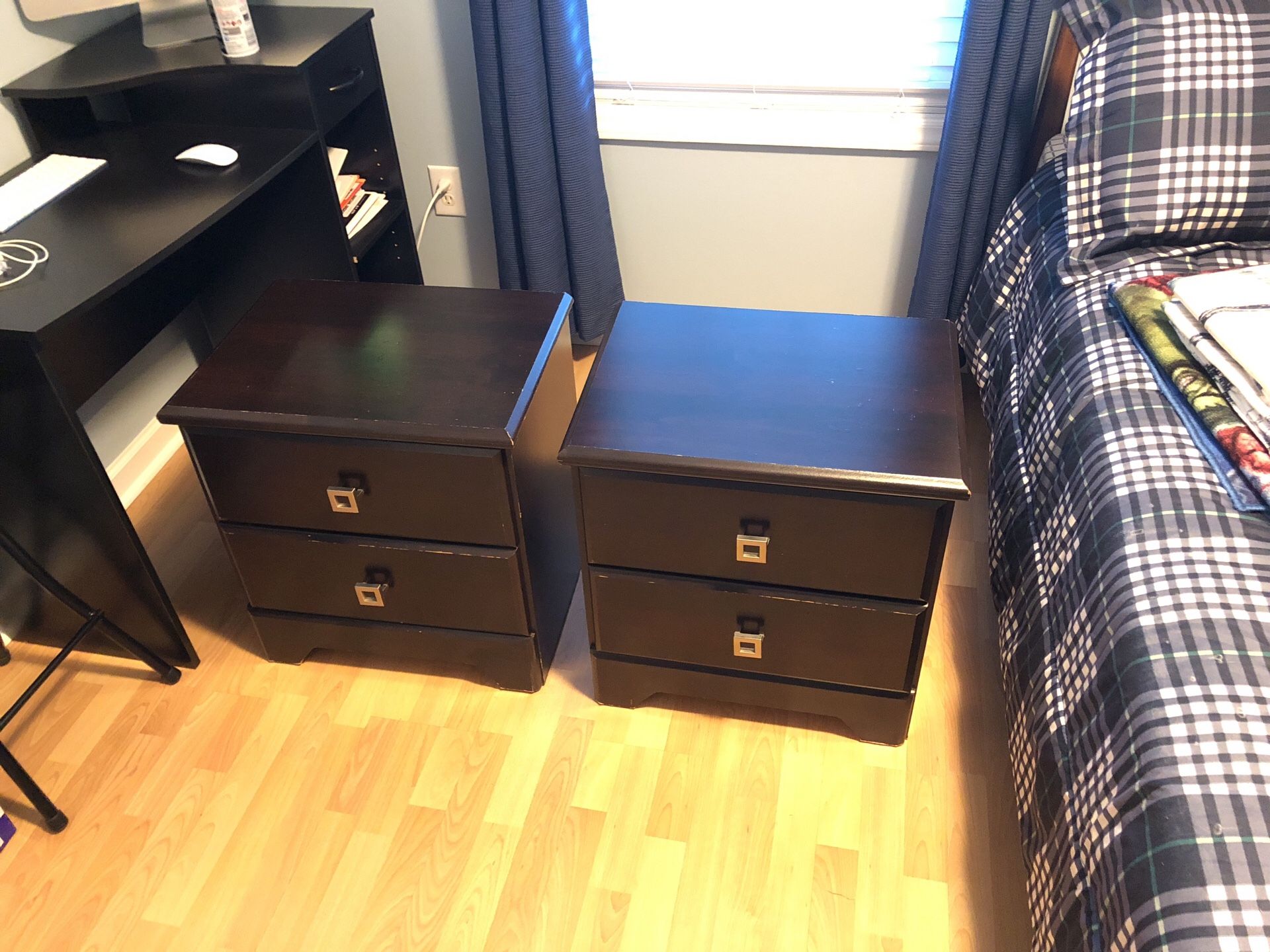Pair of night stands