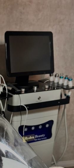 Facial machine