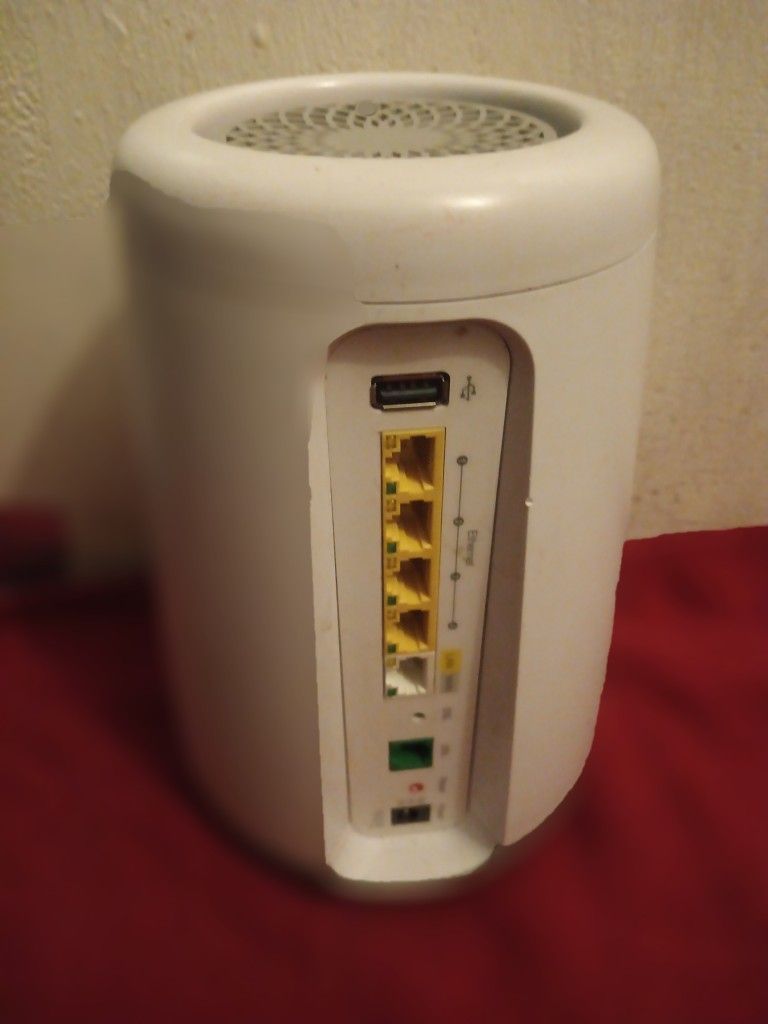 CenturyLink C4000XG Wi-Fi Internet Fiber Modem White Router, Power Supply