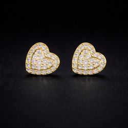 VVS1 Gold Heart Stud Earrings ✨