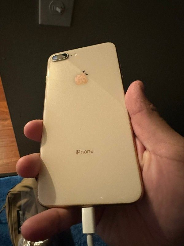 iPhone 8 plus 64Gb Unlockd Excellent Condition like new
