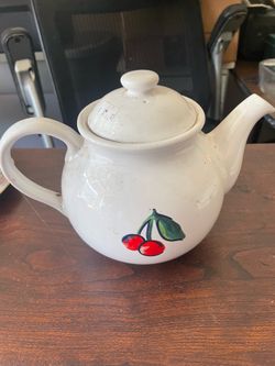 Tea pot