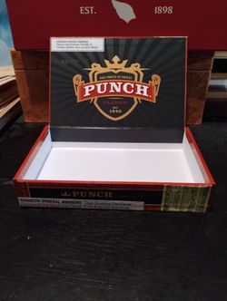 Punch Cigar Box Clasico