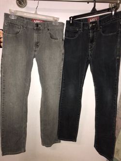 2 pair of Levi’s - gray and blue skinny jeans (28x28)