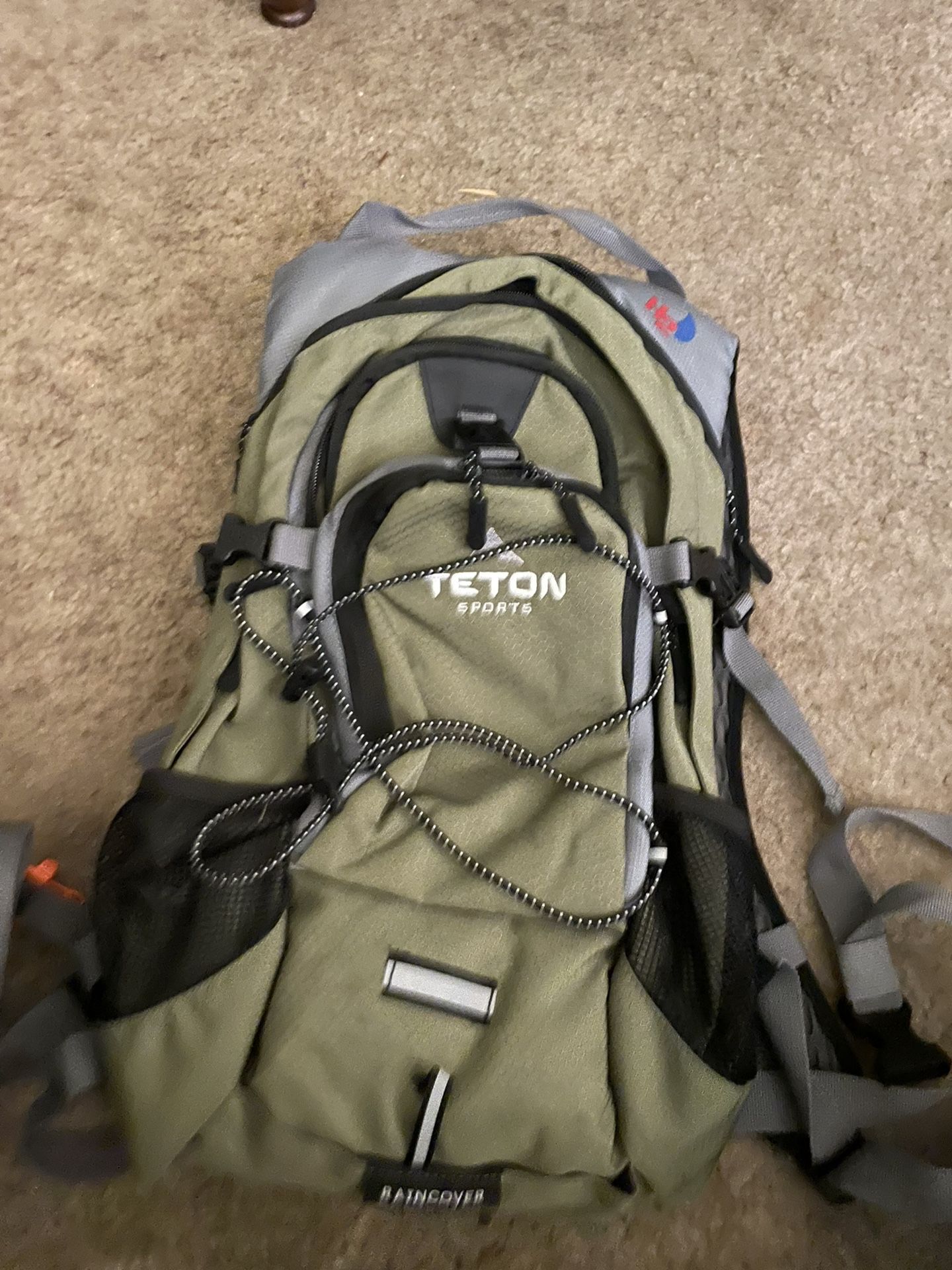 Teton Sports Oasis 1100 Hydration Pack