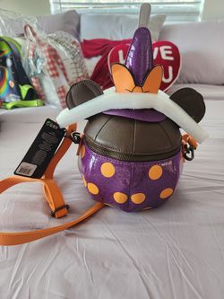 Minnie halloween apple Loungefly
