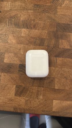 Used AirPods (1st Gen)