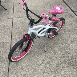 Girls Hello Kitty Bike