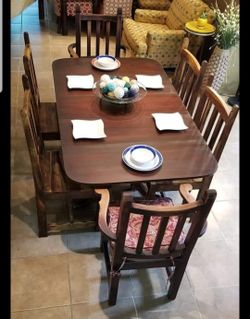 Duncan Phyfe 66" Drop Leaf Table