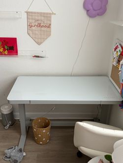 modern electric height-adjustable (sit-stand) desk