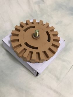 Vinyl remover wheel