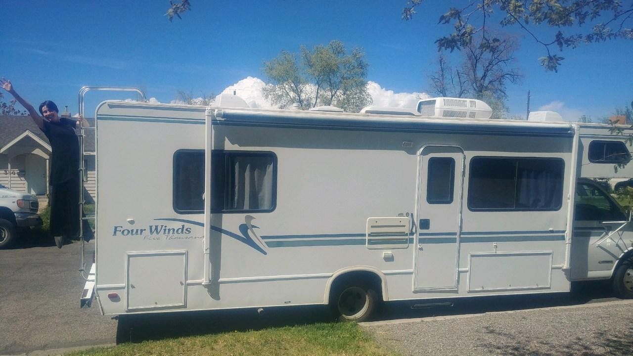 2000 Chevy Four winds