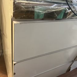 Dresser with mirror.  5 draws chest and nightstand.