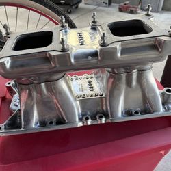 WEIAND Small Block Ford Tunnel Ram