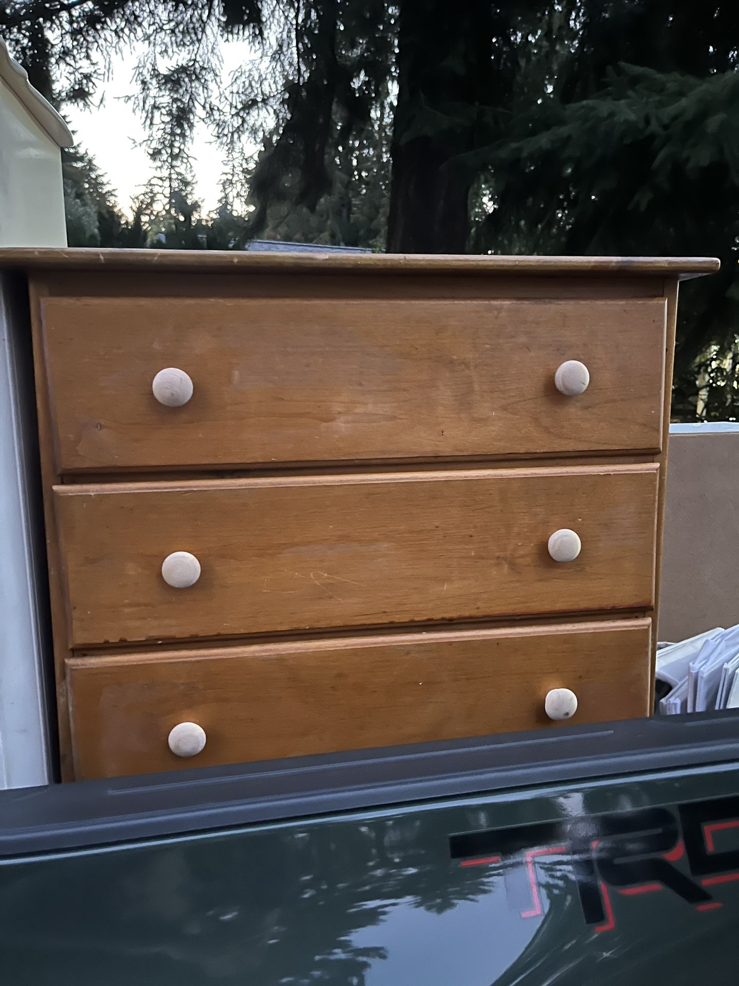 Free Dressers Hooks Mugs Etc