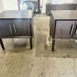 2 Vintage End tables 