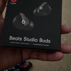 Beats Studio Buds 