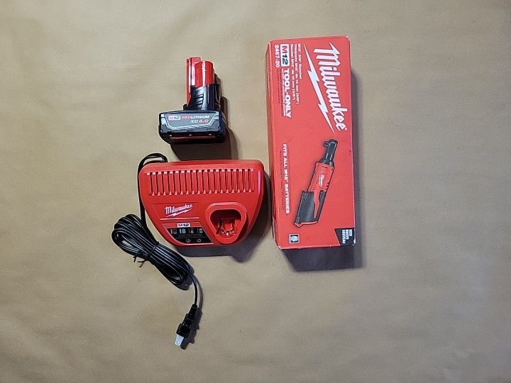 Milwaukee 2457-21 3/8-in Cordless M12 Lithium-Ion Ratchet Kit W 4.0 Battery 