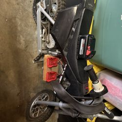 Milwaukee Powered Razor Electric Dirt Bike 